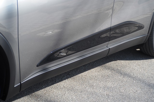 トヨタ:クラウンクロスオーバー