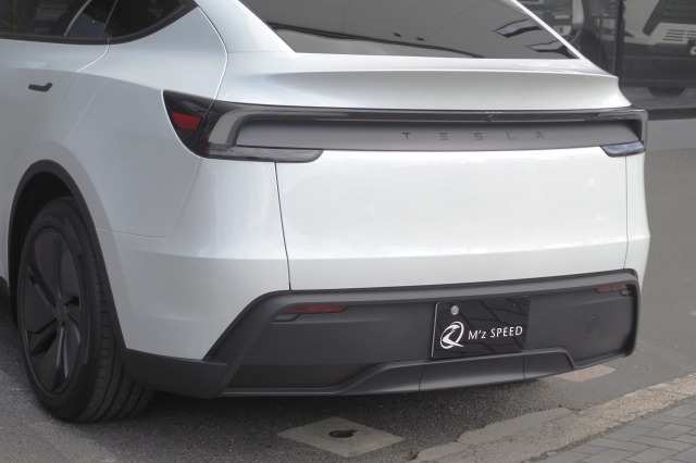 ベンツ:モデルY