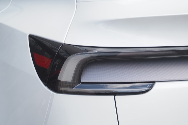 ベンツ:モデルY