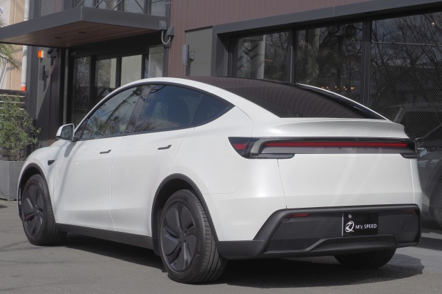 ベンツ:モデルY