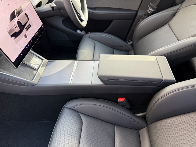 ベンツ:モデルY