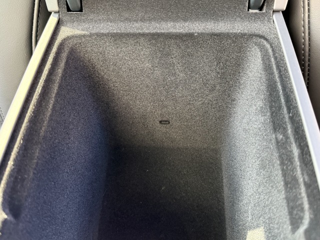 ベンツ:モデルY