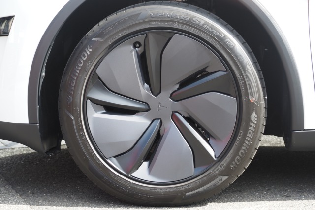 ベンツ:モデルY