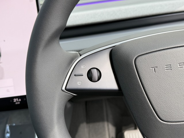 ベンツ:モデルY