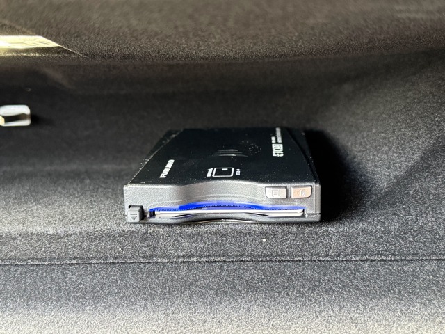 ベンツ:モデルY