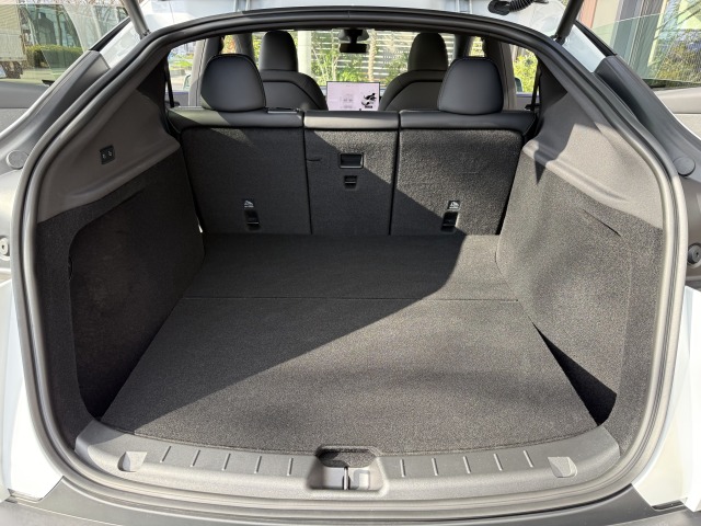 ベンツ:モデルY