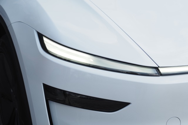 ベンツ:モデルY