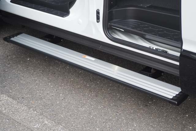 ミツビシ:デリカ D:5