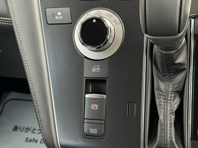 ミツビシ:デリカ D:5