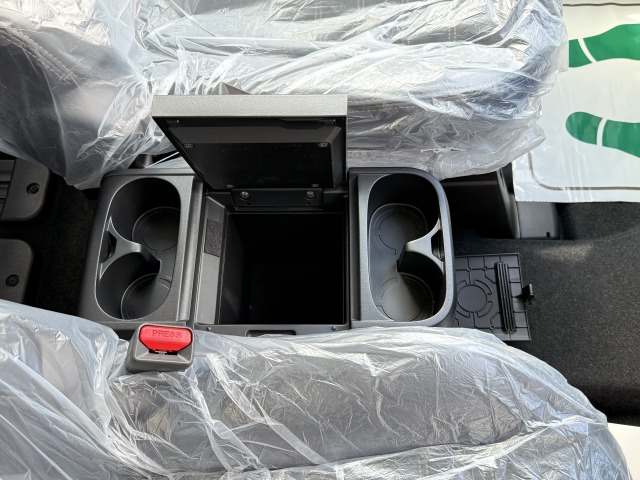 ミツビシ:デリカ D:5