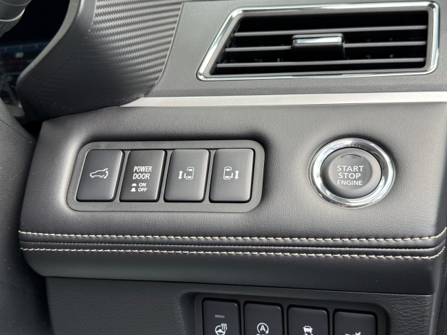 ミツビシ:デリカ D:5