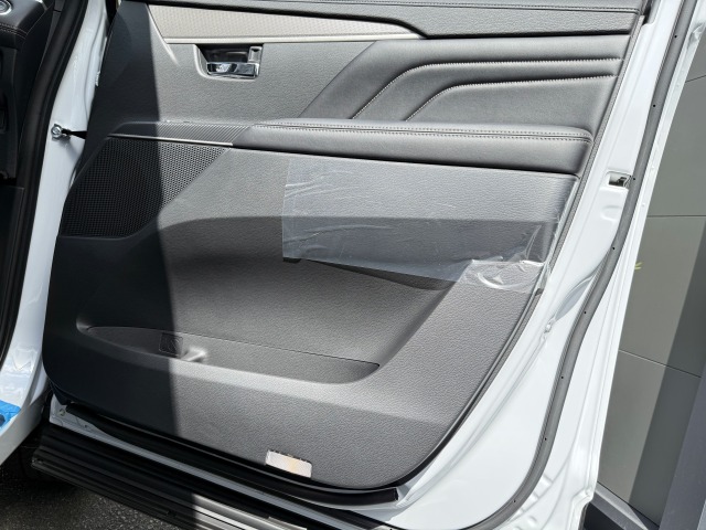 ミツビシ:デリカ D:5