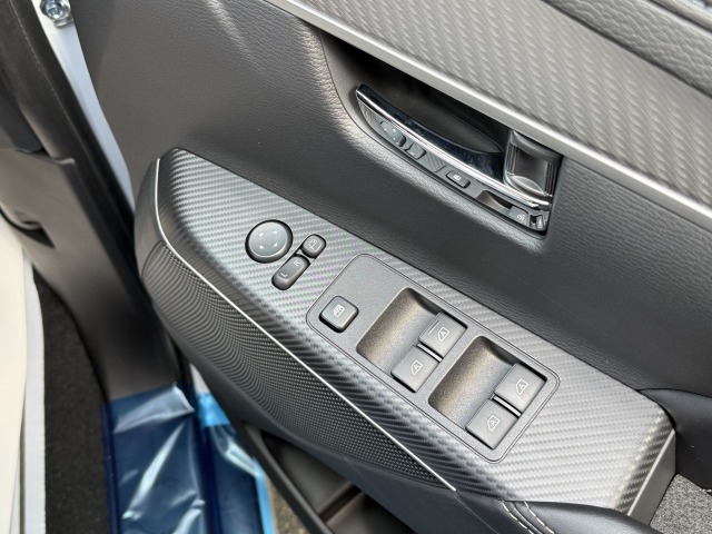 ミツビシ:デリカ D:5