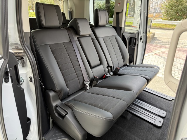 ミツビシ:デリカ D:5