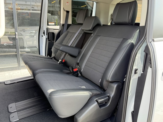 ミツビシ:デリカ D:5