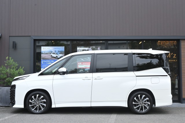 トヨタ:ヴォクシー