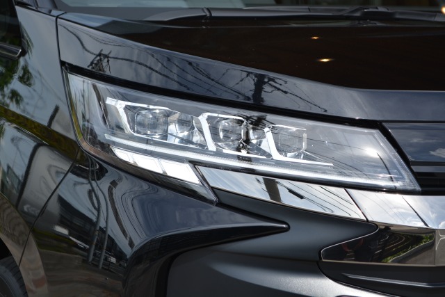 トヨタ:ノア(エアロボディ）