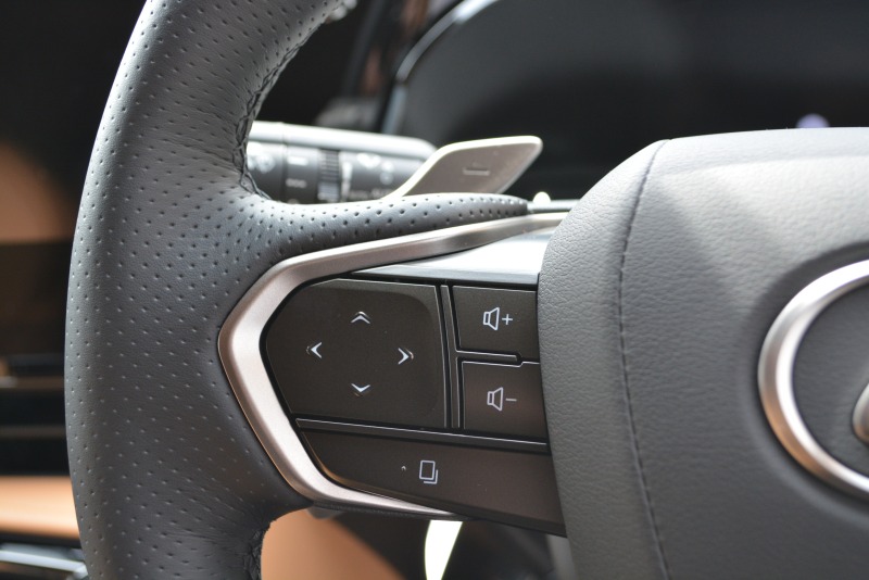 レクサス:NX/ハイブリッド