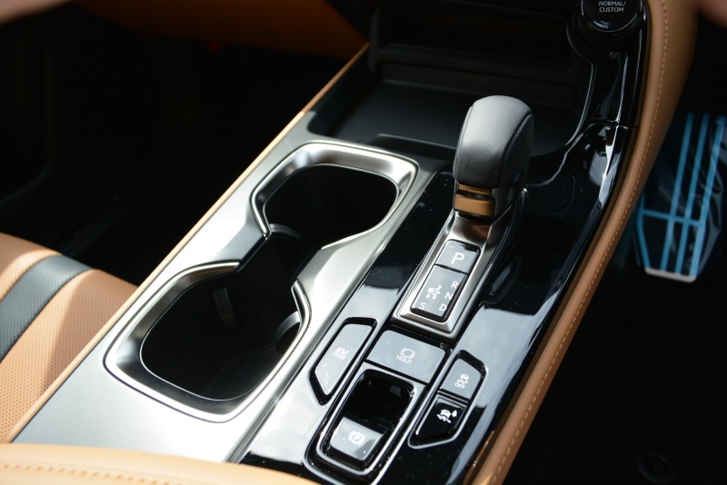 レクサス:NX/ハイブリッド