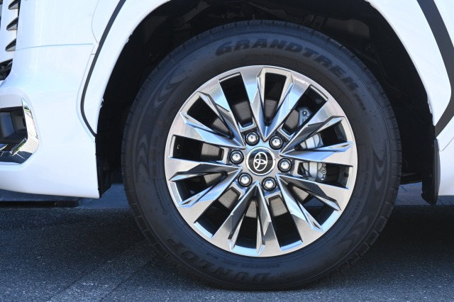 トヨタ:ランドクルーザー200/300