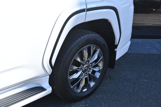 トヨタ:ランドクルーザー200/300