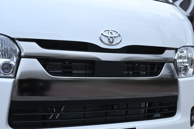 トヨタ:ハイエースバン(標準ボディ)