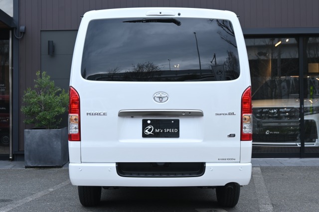 トヨタ:ハイエースバン(標準ボディ)