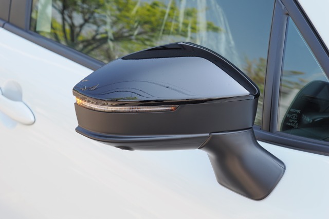 トヨタ:カローラクロス