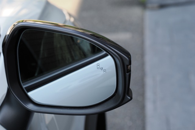 トヨタ:カローラクロス