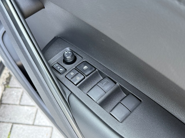 トヨタ:カローラクロス