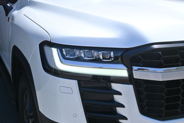 トヨタ:ランドクルーザー200/300