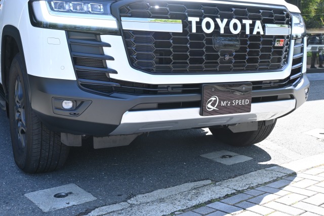 トヨタ:ランドクルーザー200/300