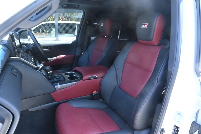 トヨタ:ランドクルーザー200/300