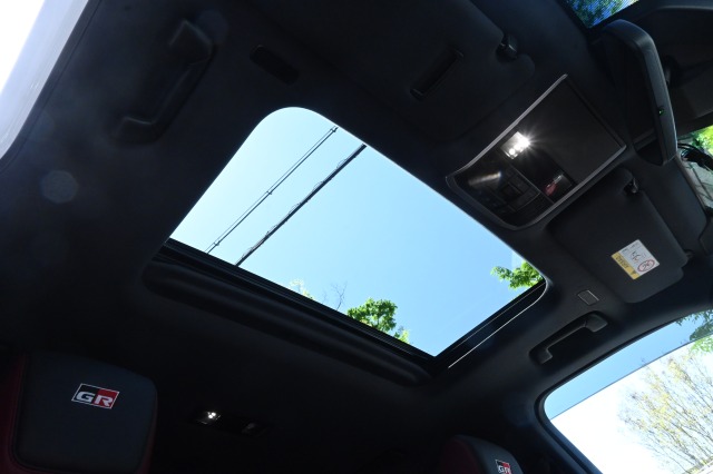 トヨタ:ランドクルーザー200/300