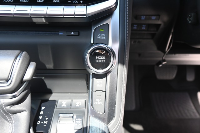 トヨタ:ランドクルーザー200/300