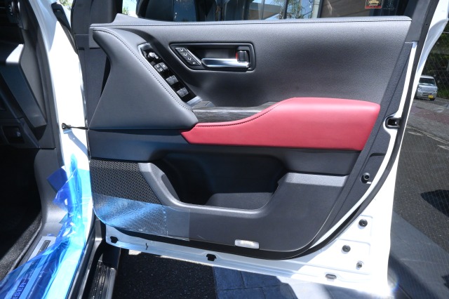 トヨタ:ランドクルーザー200/300