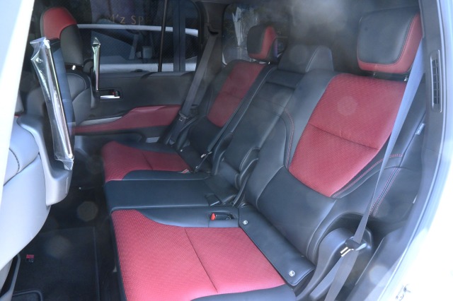 トヨタ:ランドクルーザー200/300