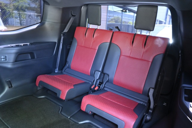 トヨタ:ランドクルーザー200/300