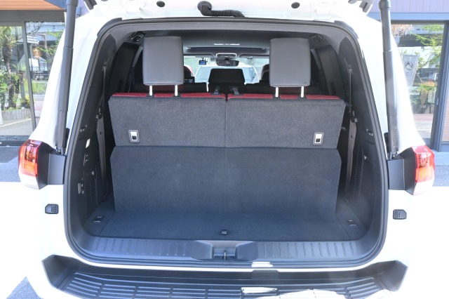 トヨタ:ランドクルーザー200/300