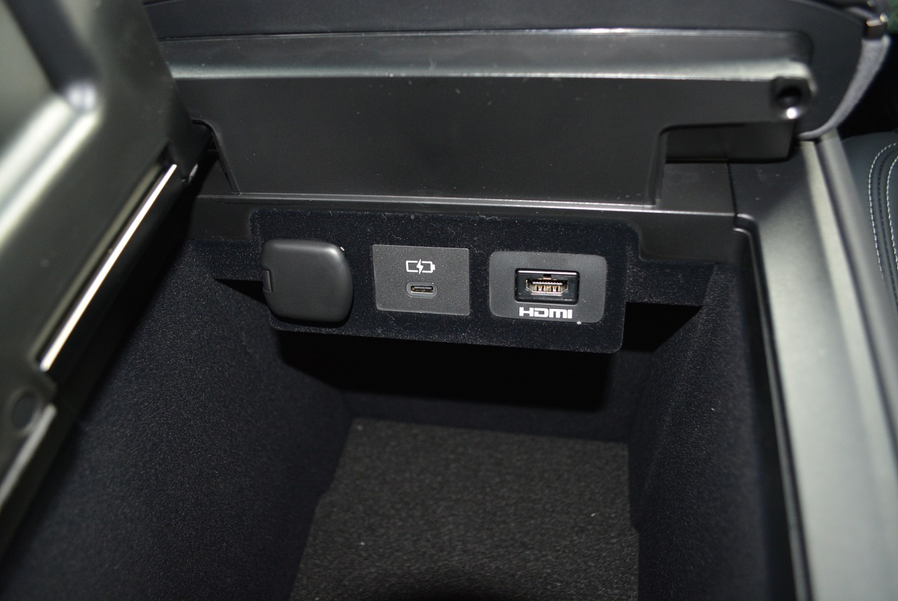 レクサス:LM