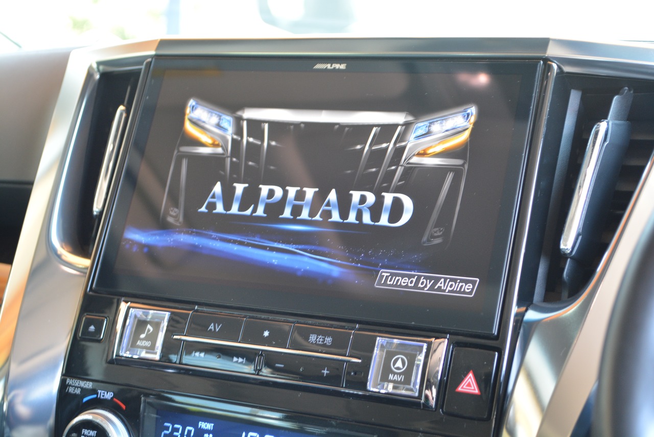 トヨタ:アルファード