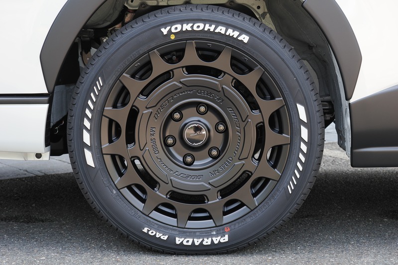 トヨタ:ハイエースバン(標準ボディ)