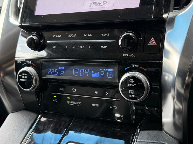 トヨタ:アルファード