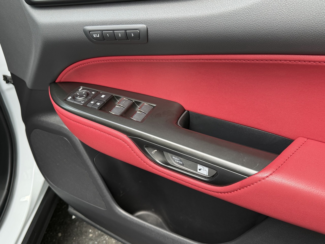 レクサス:NX/ハイブリッド