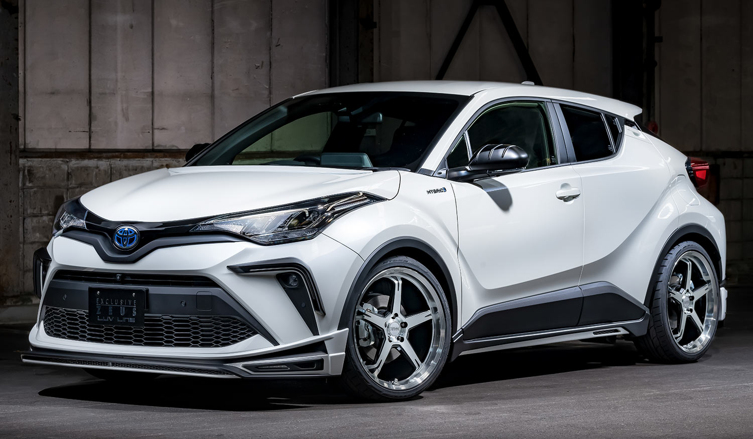 【展示車】C-HR 2WD S-LED(MC前)