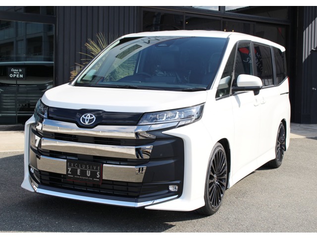 NOAH【展示車両】 2WD S-Z 7人乗り (ＭＺ福岡店)
