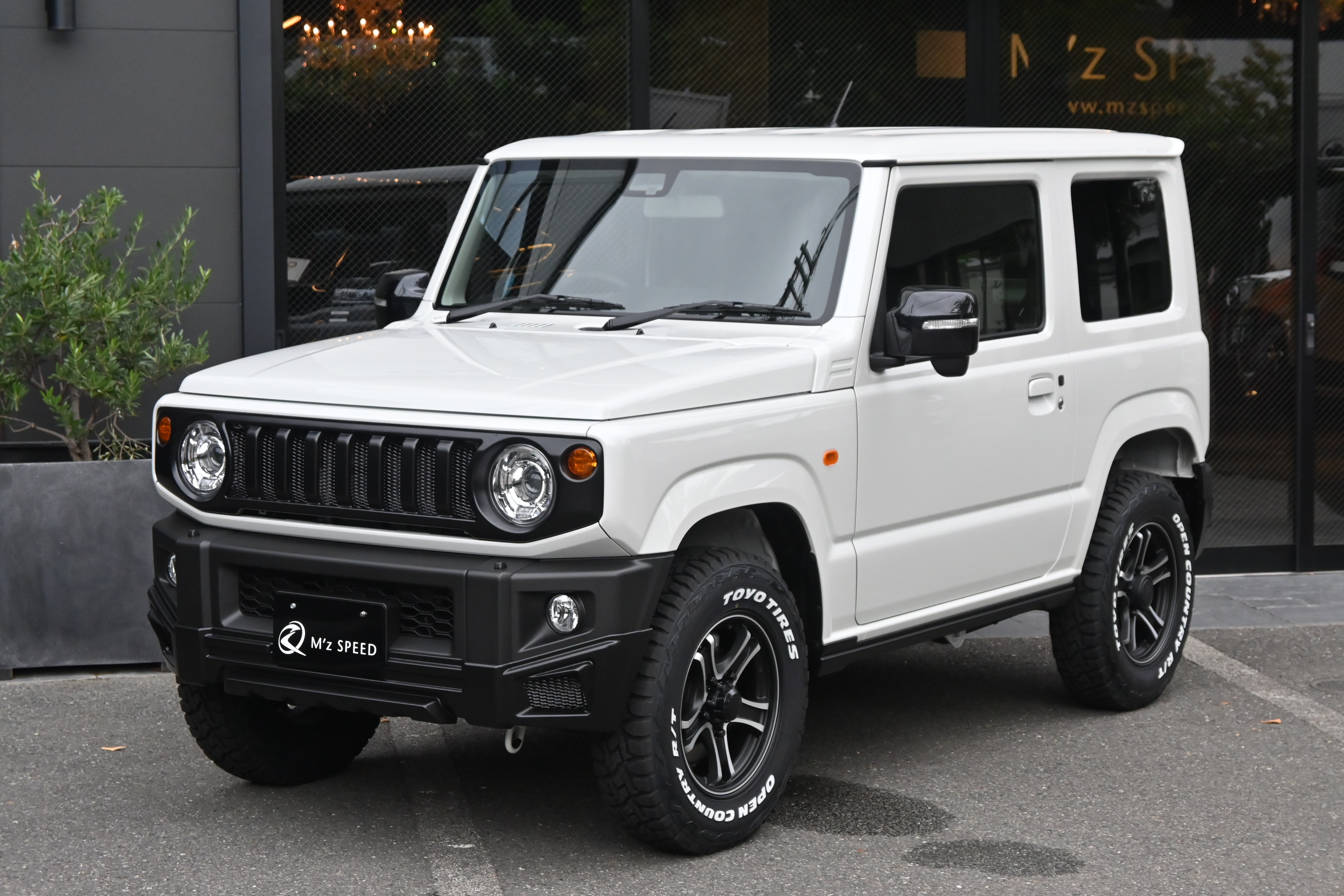 ジムニー【展示車両】 4WD XC(AT)