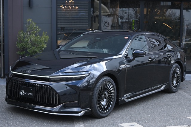 クラウンセダン【展示車両】 2WD HV Z