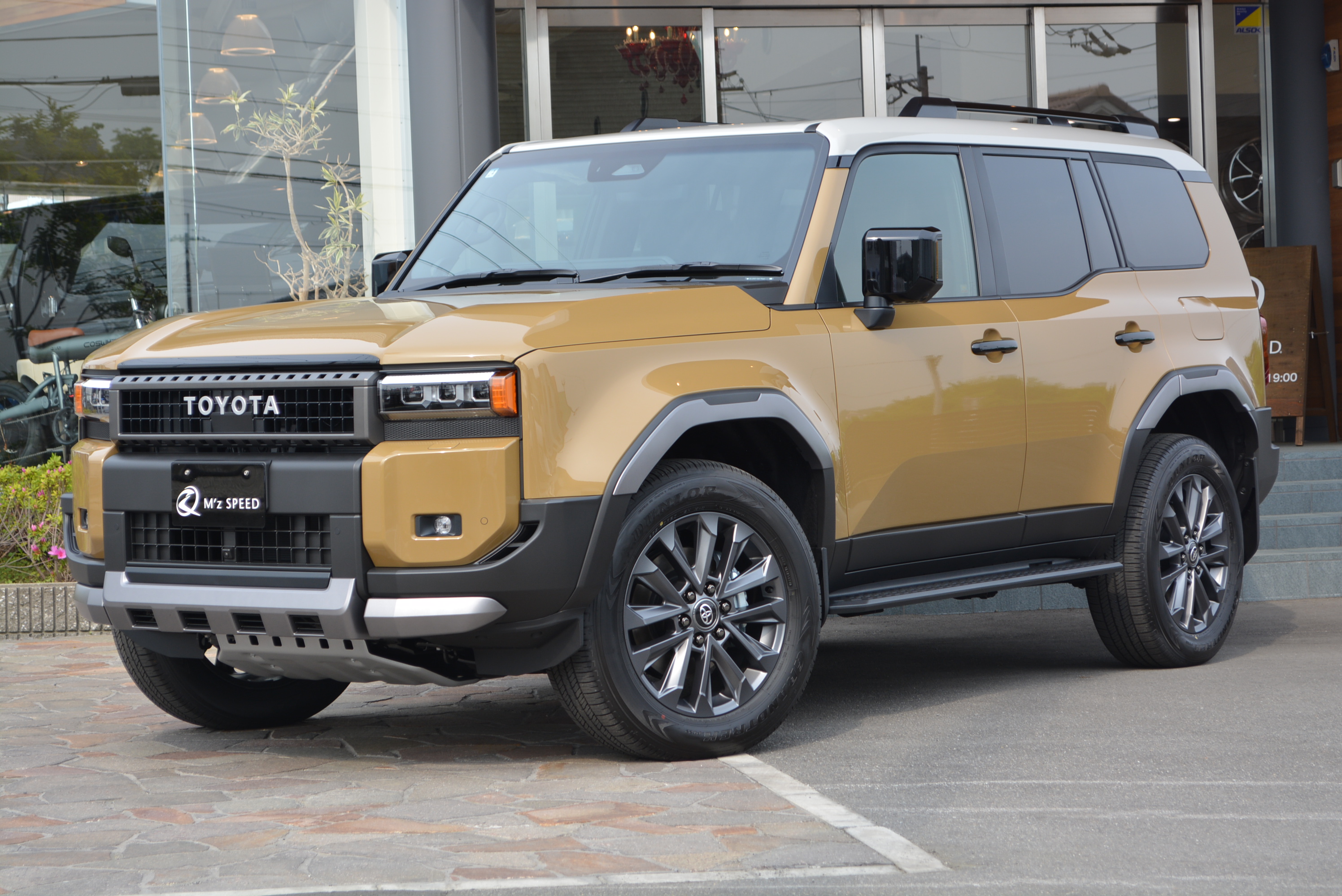 ランドクルーザー250【展示車】 4WD ディーゼル ZX
