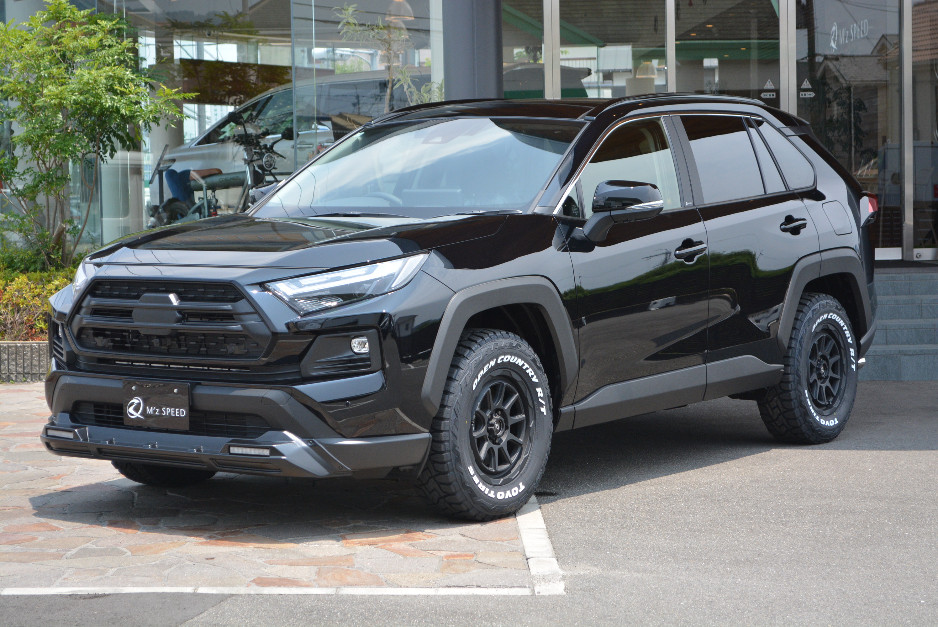 RAV4【在庫車】 4WD HYBRID Adventure